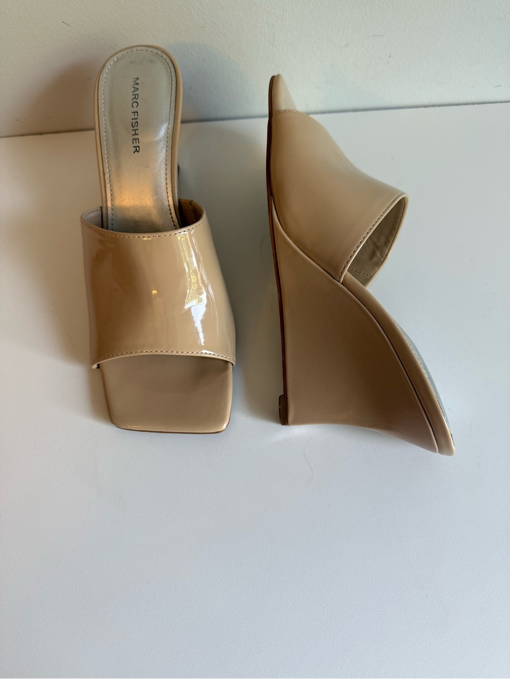 Marc Fisher Rollo Wedge Slip-on Sandals In Cream Color Size 8.5